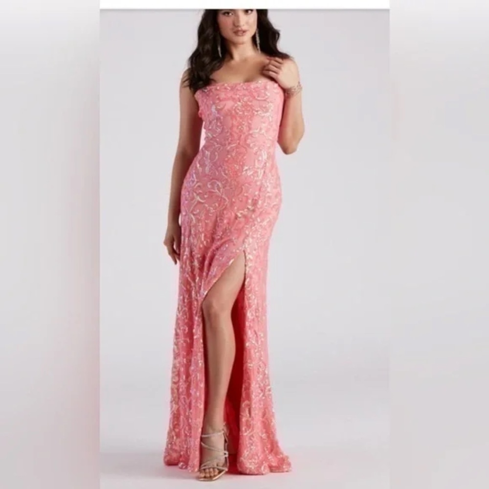 Windsor Lynda Formal Sequin Formal Dress Size Small NWT
